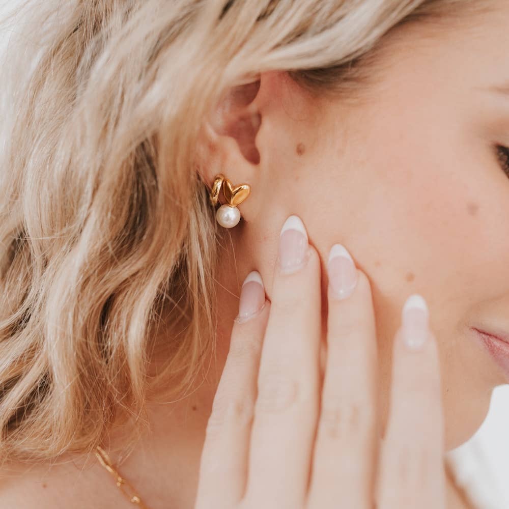 Pretty Simple - Swipe Right Pearl Heart Earrings *WATERPROOF*