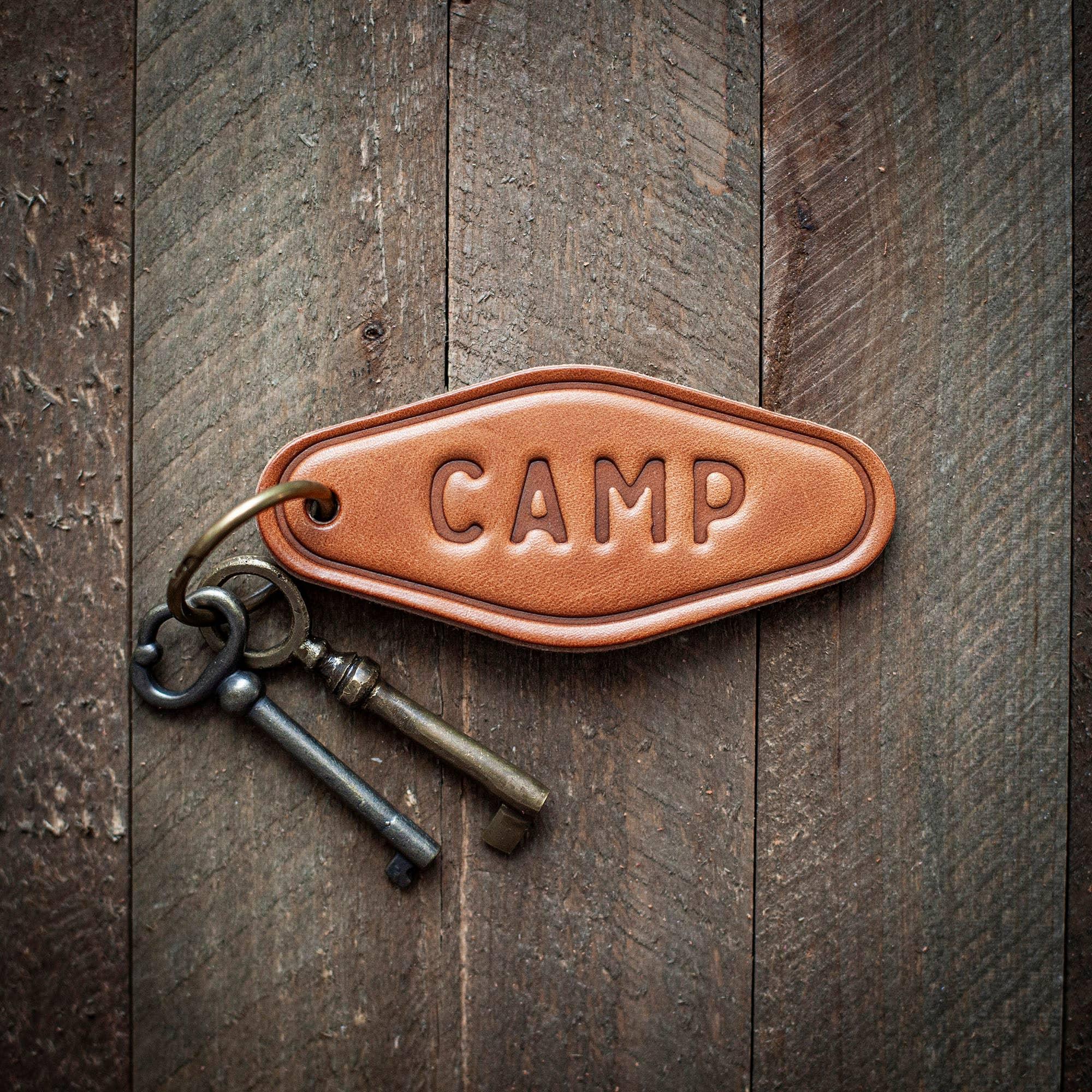 Camp Leather Keychain Motel Style - Rust & Refined